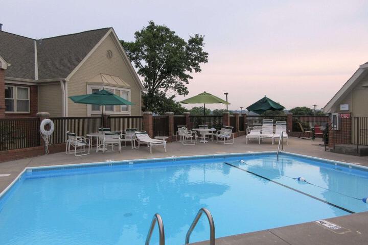 Suburban Extended Stay Hotel - Omaha