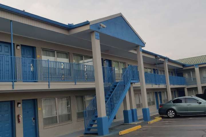 Hotel 2 of 34