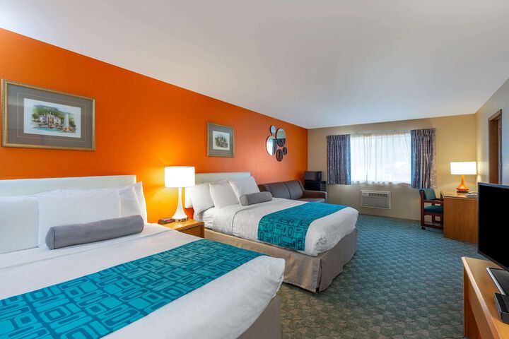 Room 10 of 16