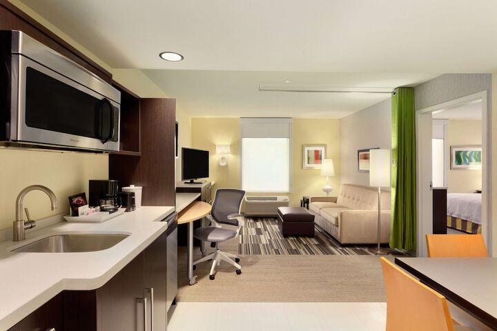 Room 14 of 25
