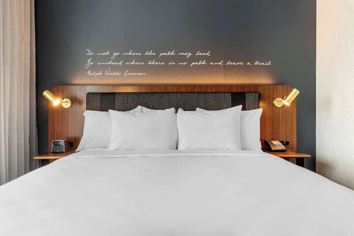 Room 42 of 83