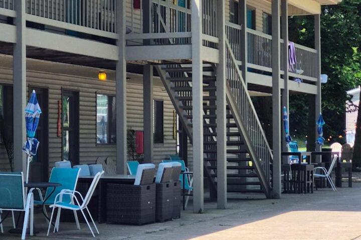 Lake Point Motel