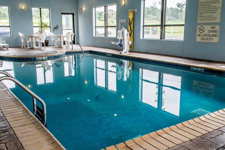 Pool 4 of 44