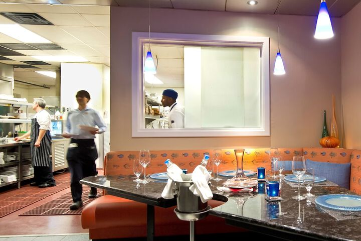 Dining 77 of 105