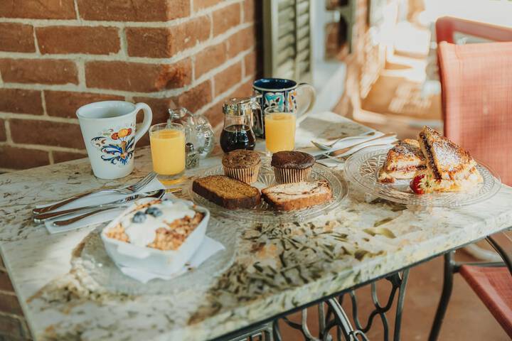 Breakfast/Coffee Service 48 of 60