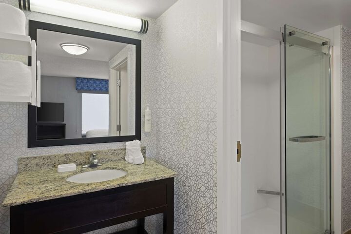 Room 28 of 63