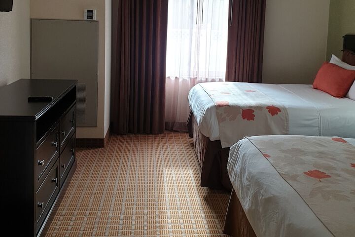 Room 13 of 37