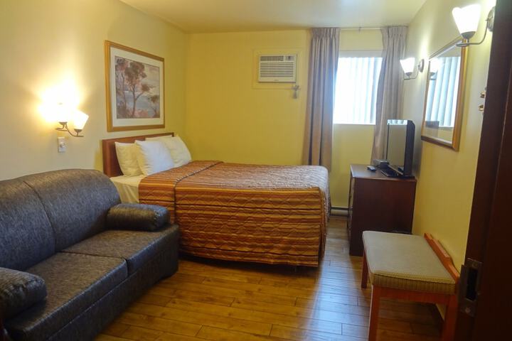 Room 35 of 46