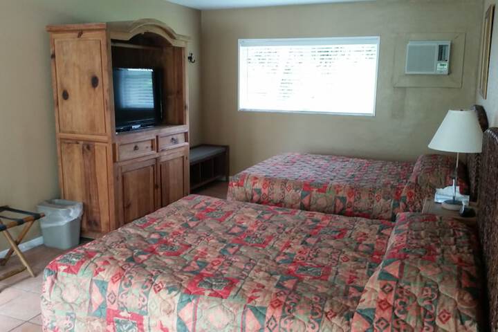 Room 22 of 46