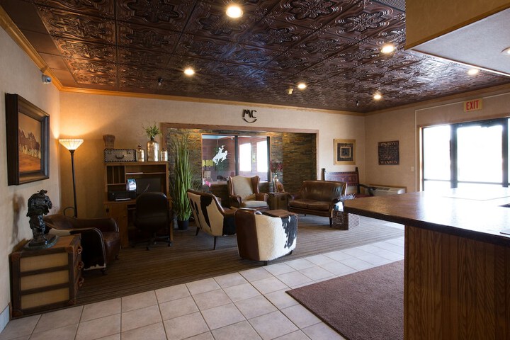 Hotel Interior 4 of 24