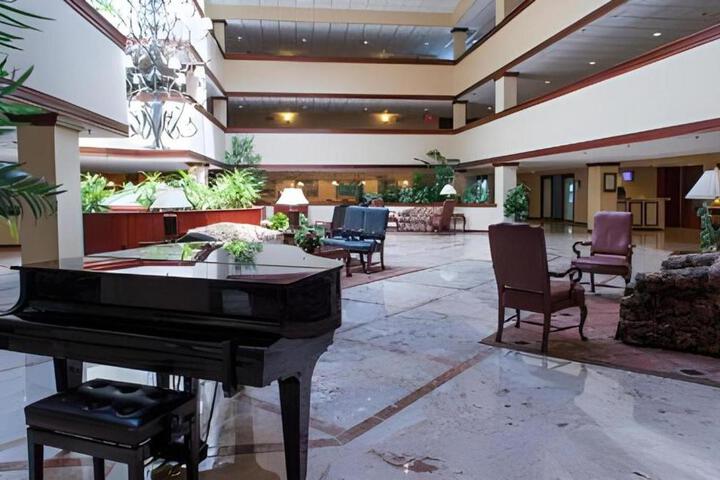 Westford Regency Inn & Conference Center