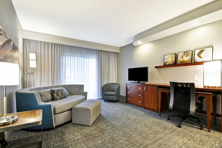 Room 21 of 30