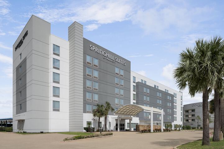Hotel 2 of 32