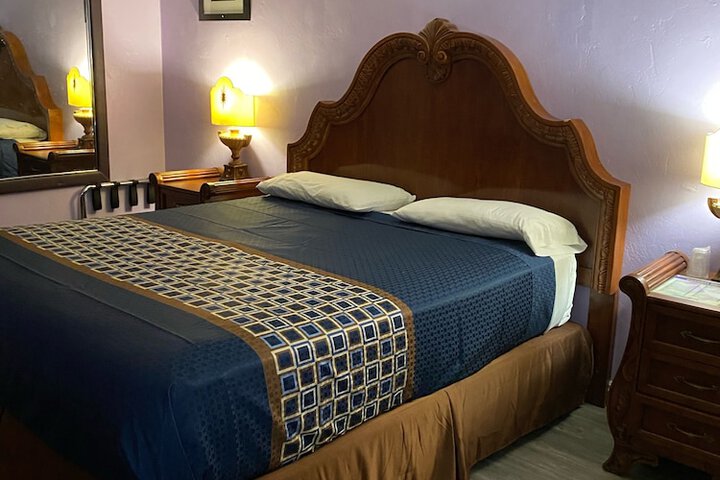 Room 12 of 42