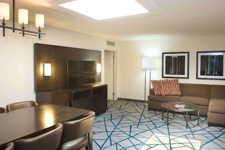 Embassy Suites by Hilton Detroit Livonia Novi
