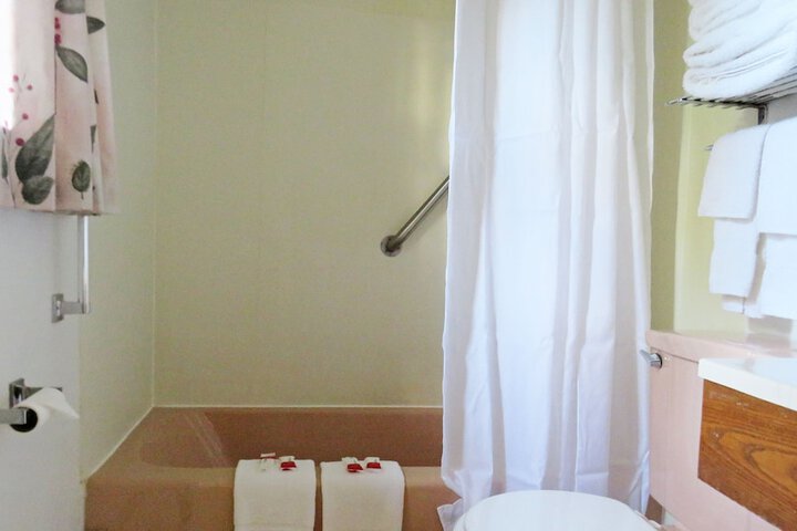 Room 33 of 50