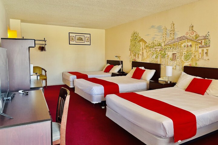 Room 18 of 24
