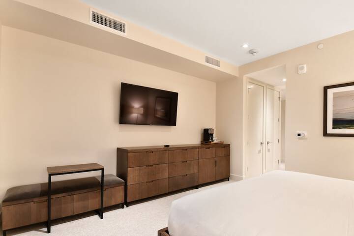 Room 130 of 187