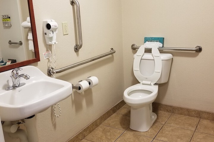 Room 64 of 85