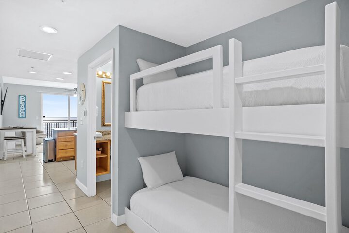 Room 855 of 954