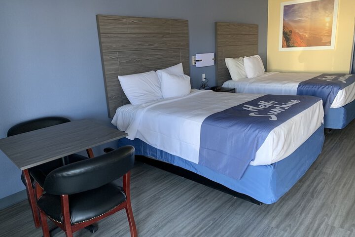 Room 9 of 23