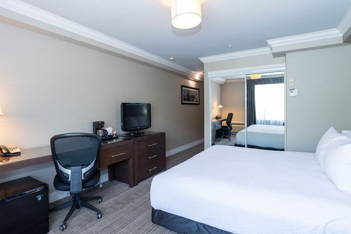 Room 35 of 78