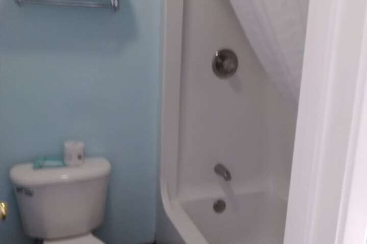 Room 16 of 28