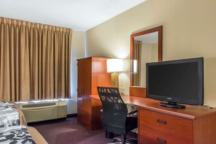Sleep Inn & Suites of Lancaster County