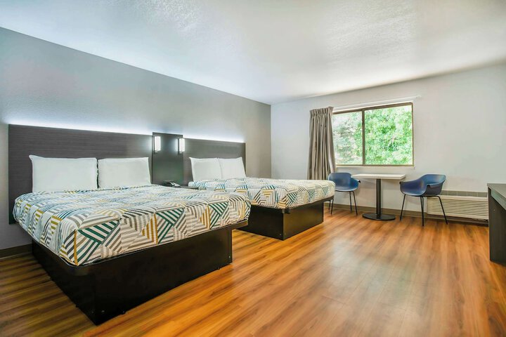Room 12 of 20