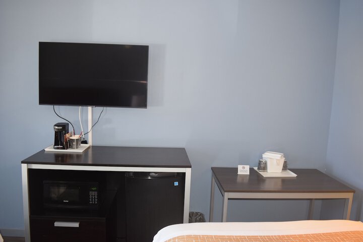 Room 12 of 17