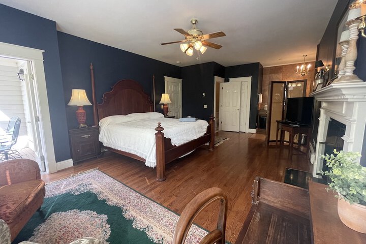 Room 42 of 67