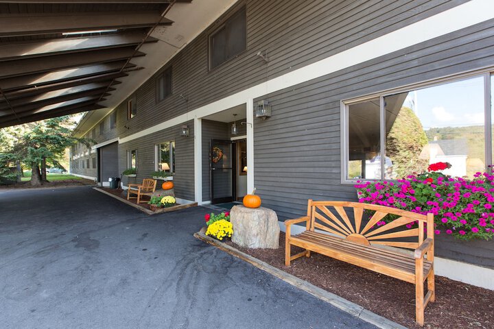 Hotel 2 of 77