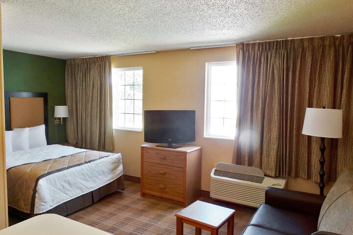 Room 22 of 32