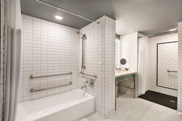 Hotel Northland Autograph Collection