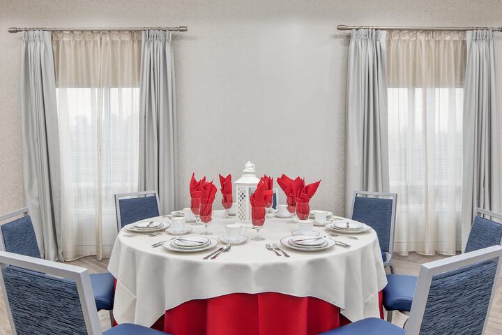 Holiday Inn Express & Suites Greenville-I-85 & Woodruff Rd by IHG