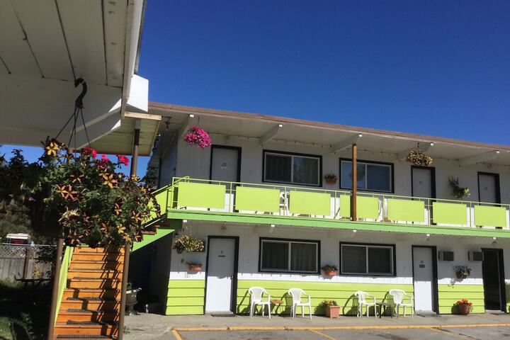 Cedars Motel