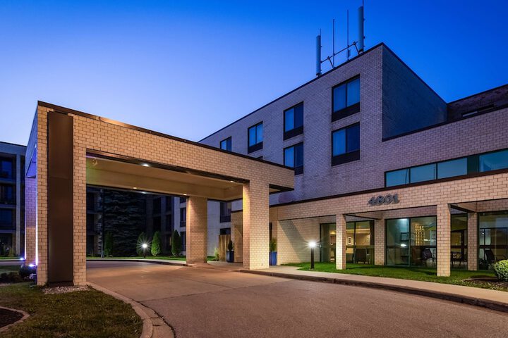 Hotel 2 of 34