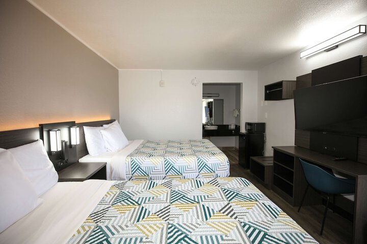 Room 12 of 36