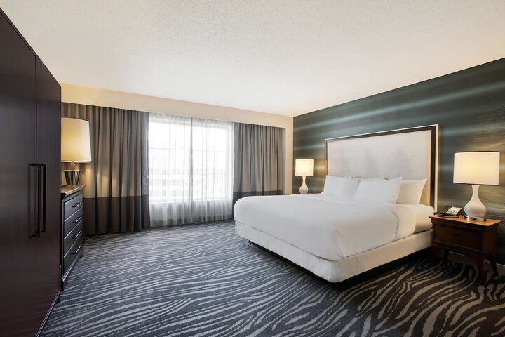 Room 30 of 53