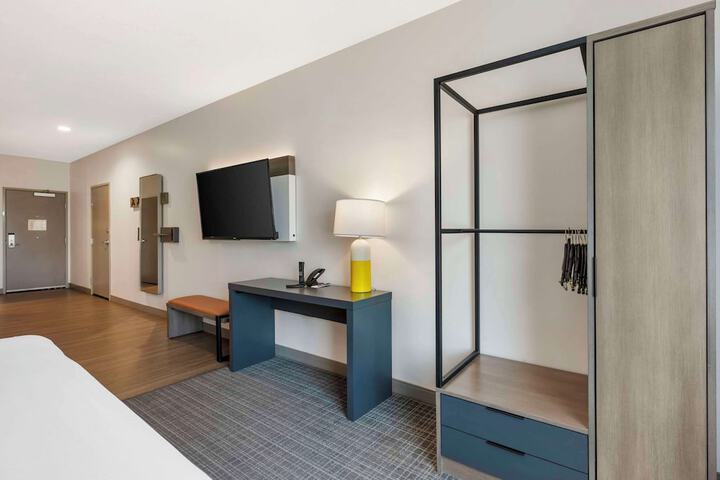 Comfort Suites Richmond East
