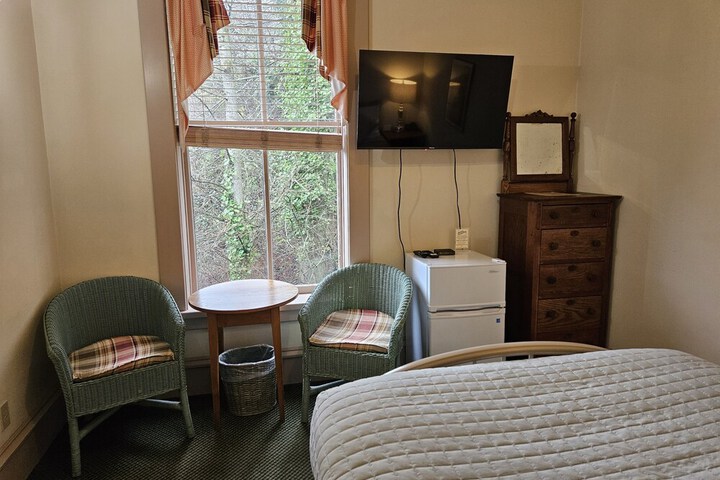 Room 35 of 95