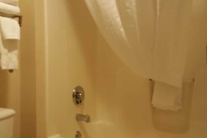 Room 25 of 51