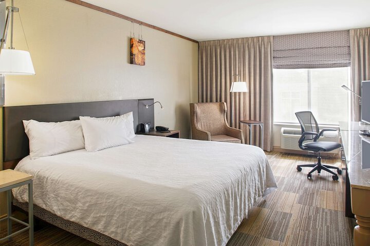Room 22 of 48