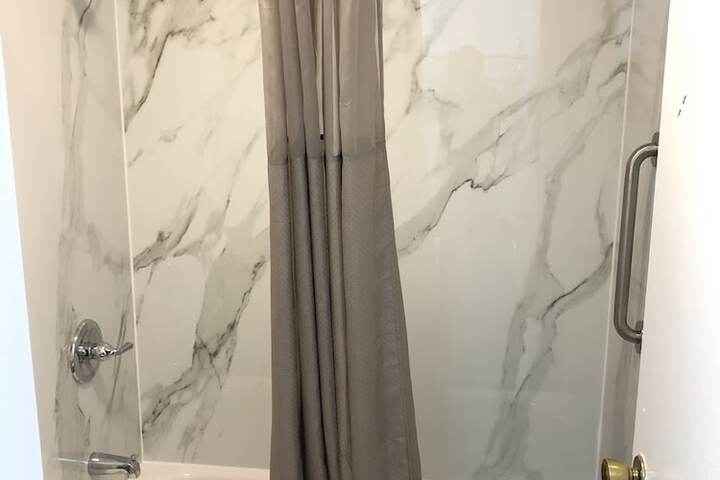 Room 17 of 35