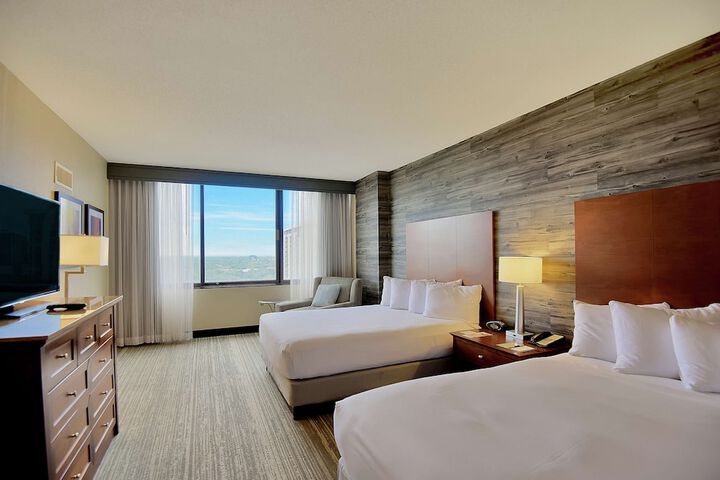 DoubleTree by Hilton Hotel & Suites Houston by the Galleria