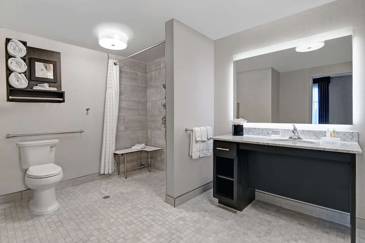 Homewood Suites by Hilton Edison Woodbridge