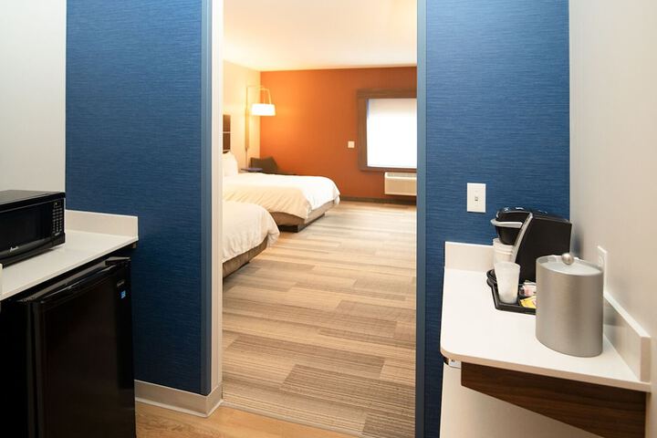 Room 34 of 65