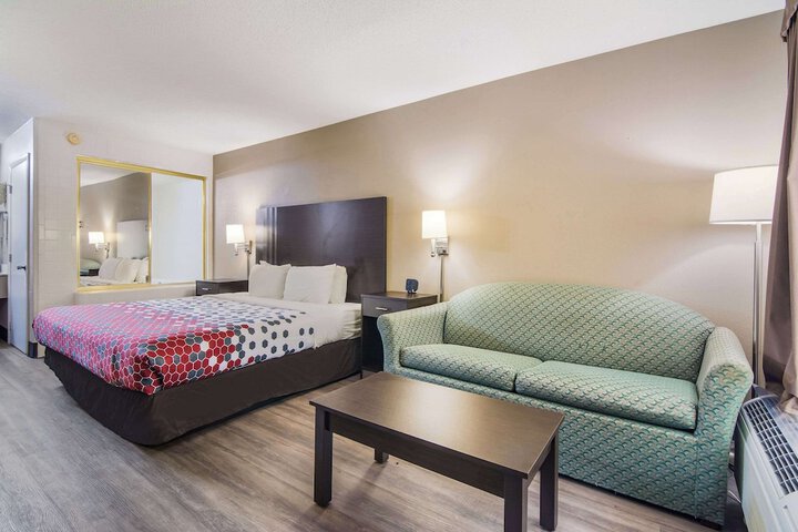 Room 16 of 31
