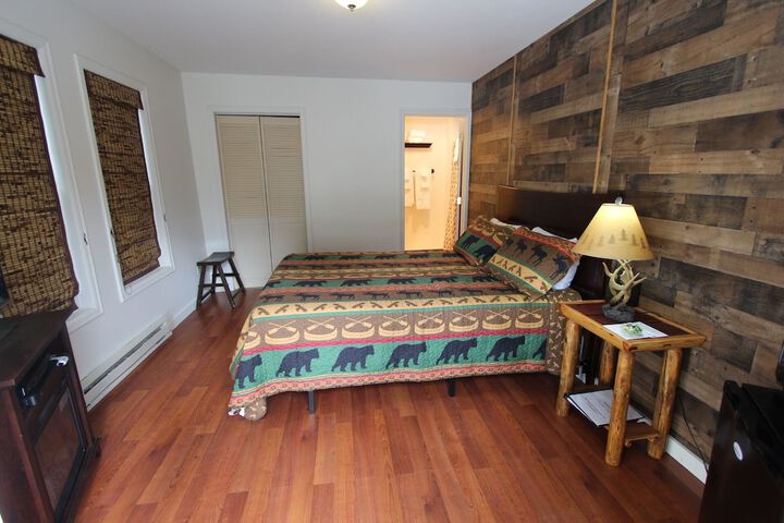 Alexanders Lodge