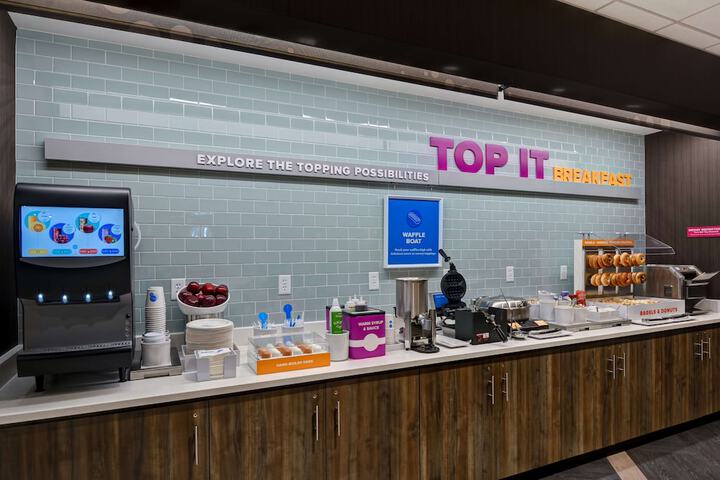 Tru by Hilton Syracuse North Airport Area